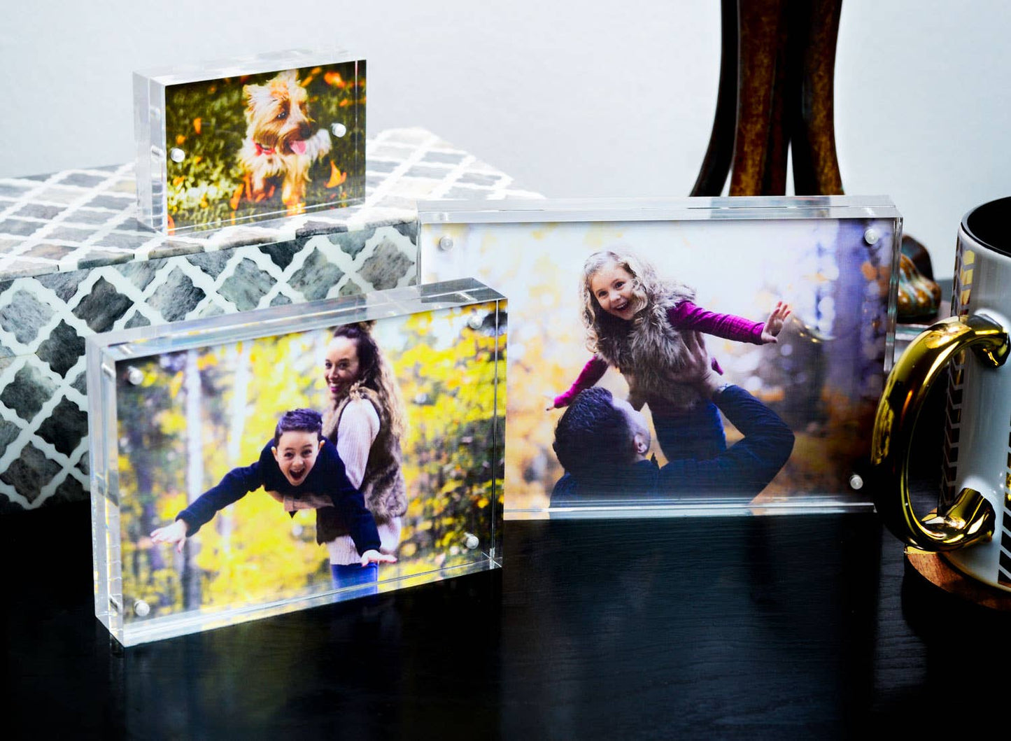 Isaac Jacobs Super Thick Clear Acrylic Magnetic Photo Frame