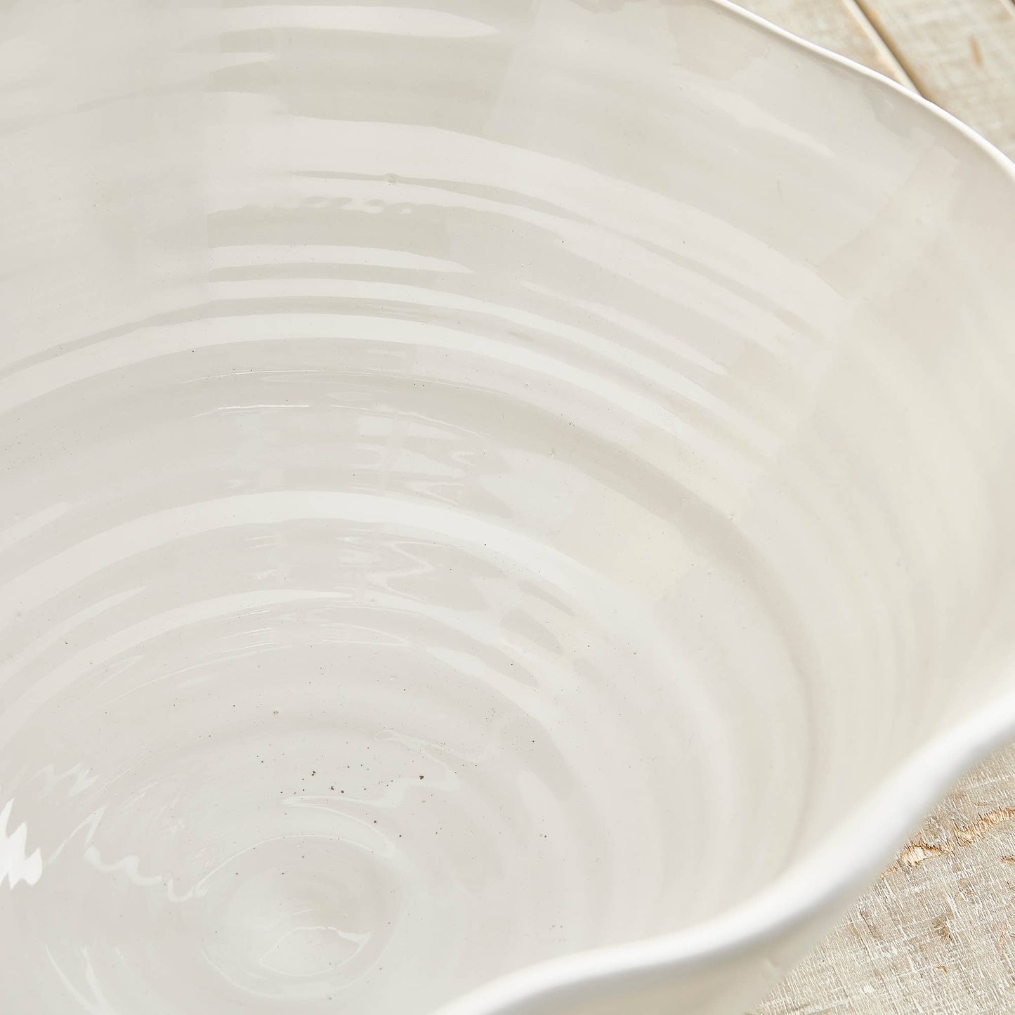 AMALFI DECORATIVE BOWL SMALL: WHITE / CERAMIC