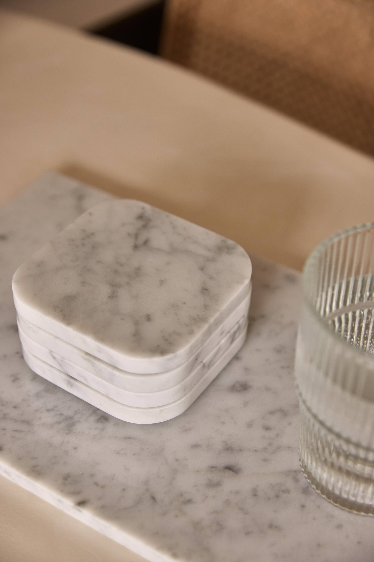 Marble coaster - organic - white set of 4 - 10x1