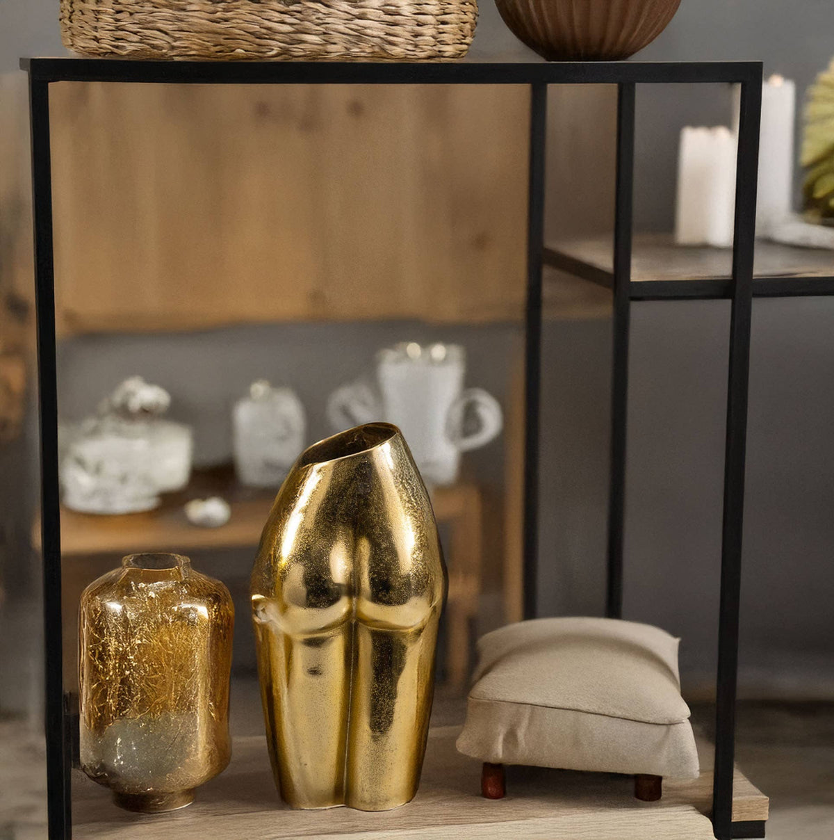 Dama Tall Gold Lady Vase