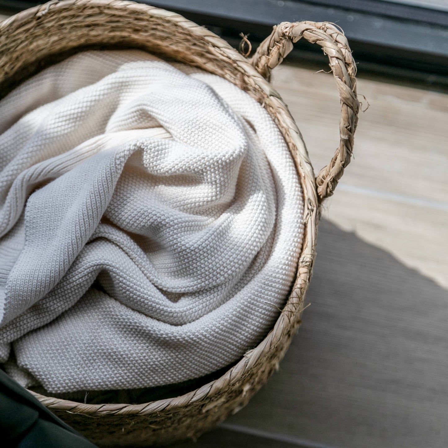 816 - Seagrass Basket with handles: Large