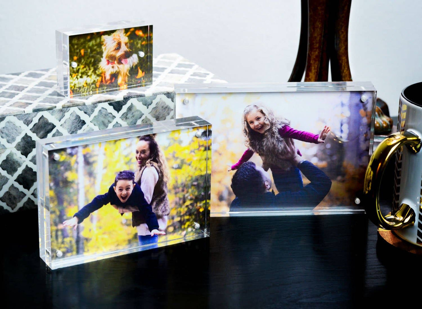 Isaac Jacobs Super Thick Clear Acrylic Magnetic Photo Frame