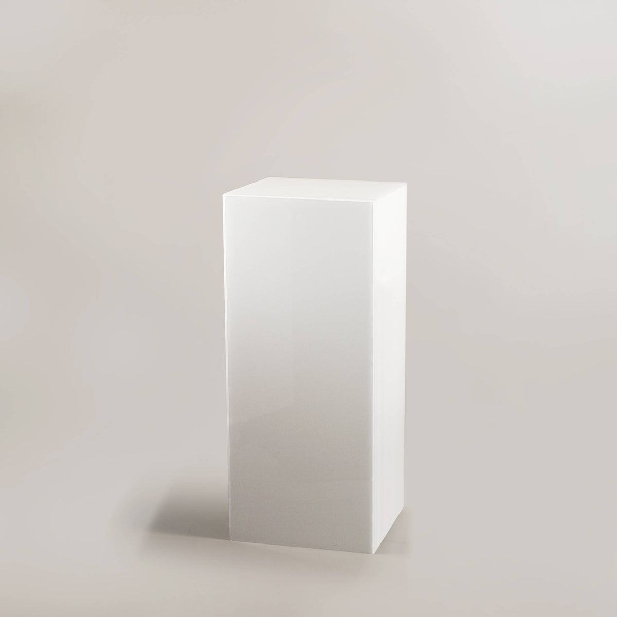 Showcase Pedestal Stand / Column