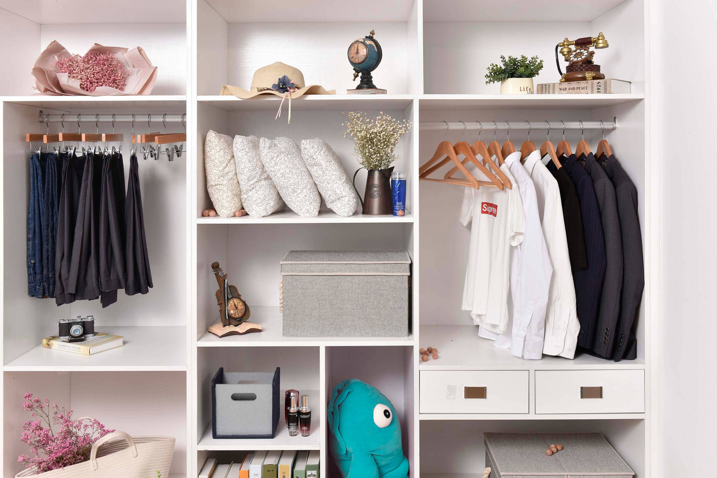 W030 Semi Curved Wooden Hanger, 17.5" Natural - 90