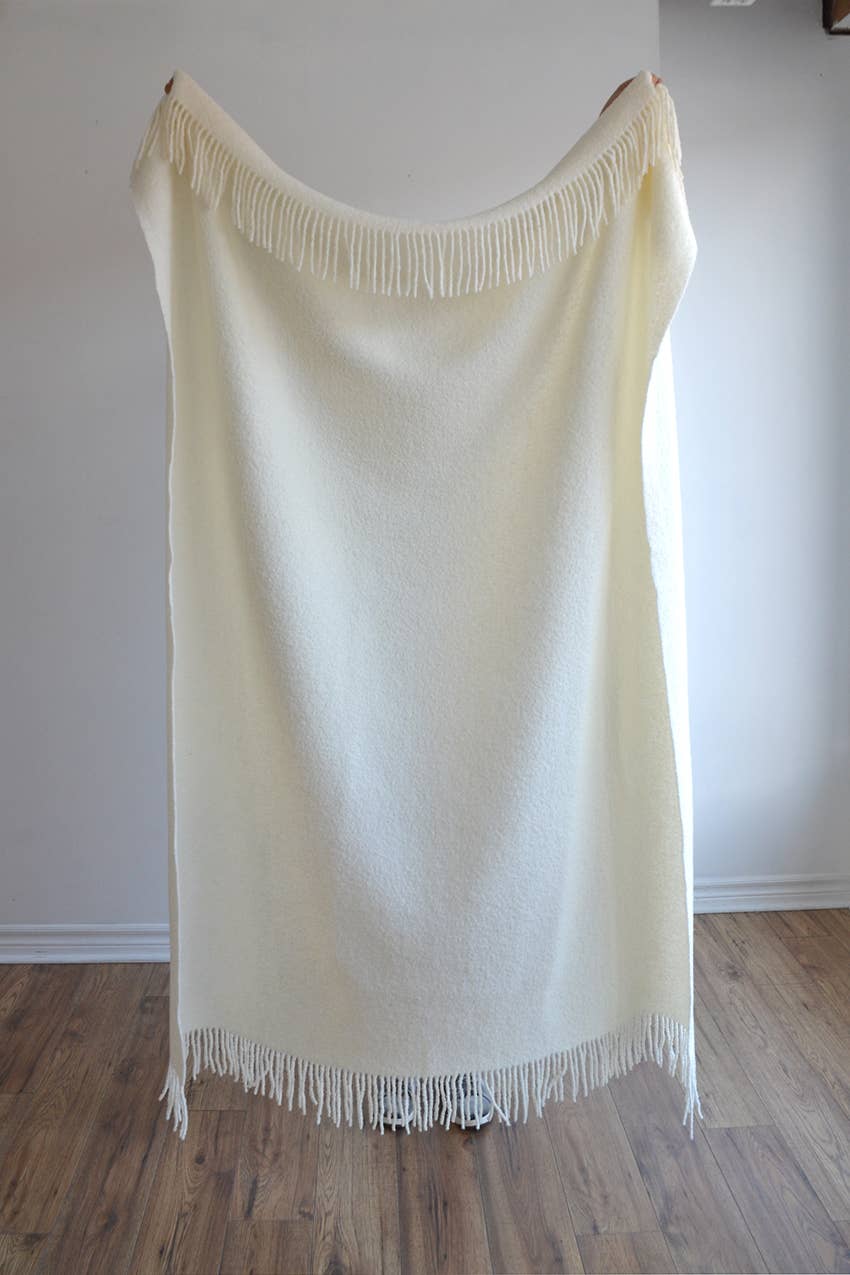 Baldwin Wool Boucle Throw: Ivory