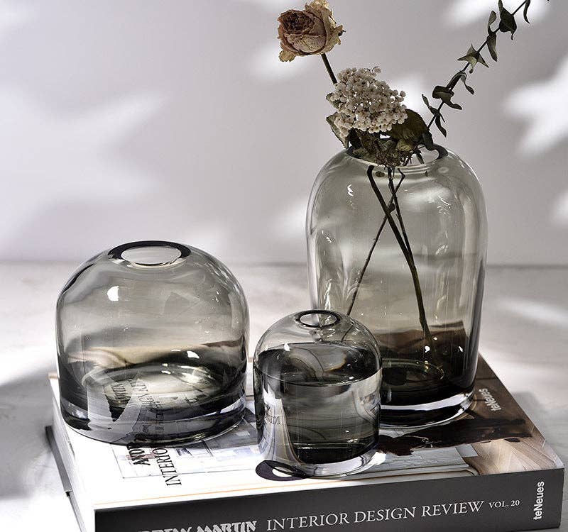 Simple Creative Glass Vase: 190Soot