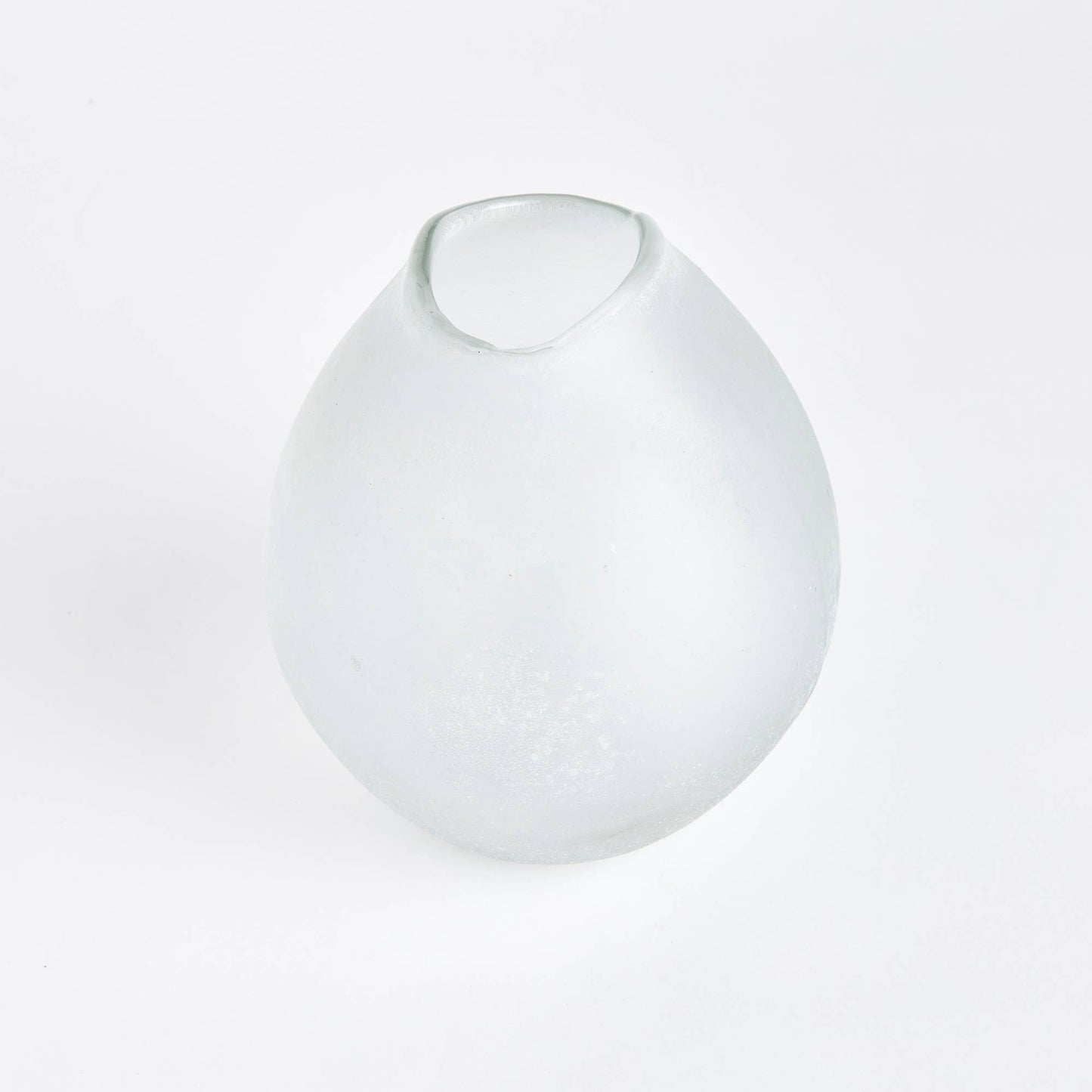 VIDA VASE MEDIUM: White Frost / Glass