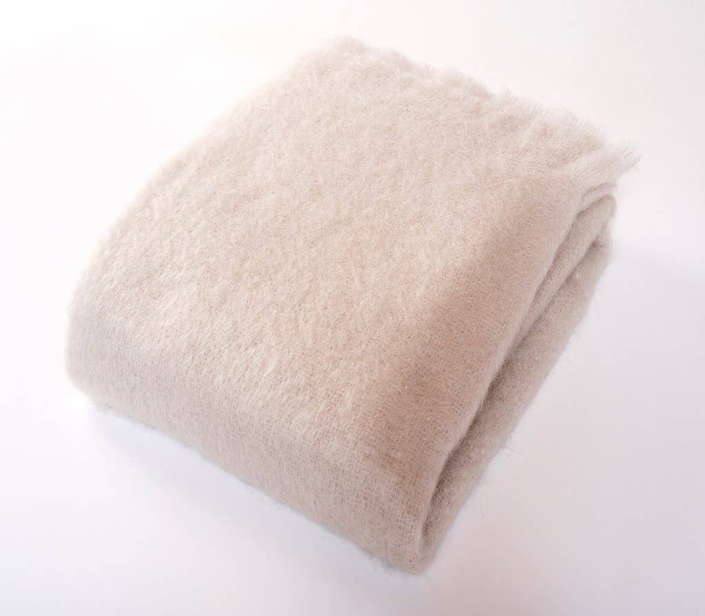 Luxe Mohair Throw: Cloud