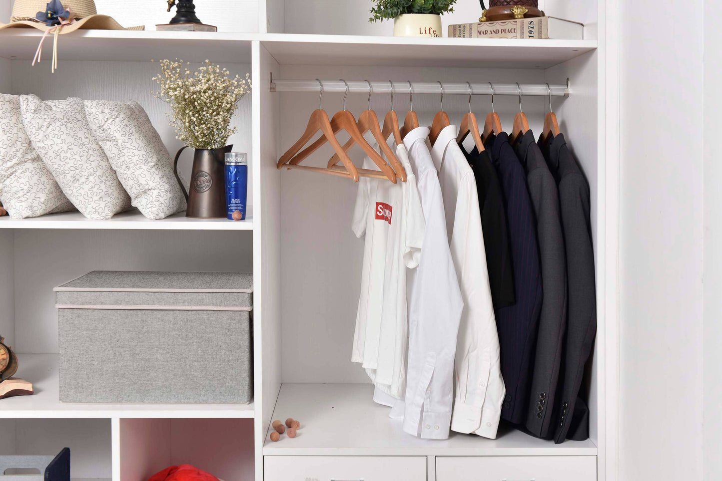 W030 Semi Curved Wooden Hanger, 17.5" Natural - 90