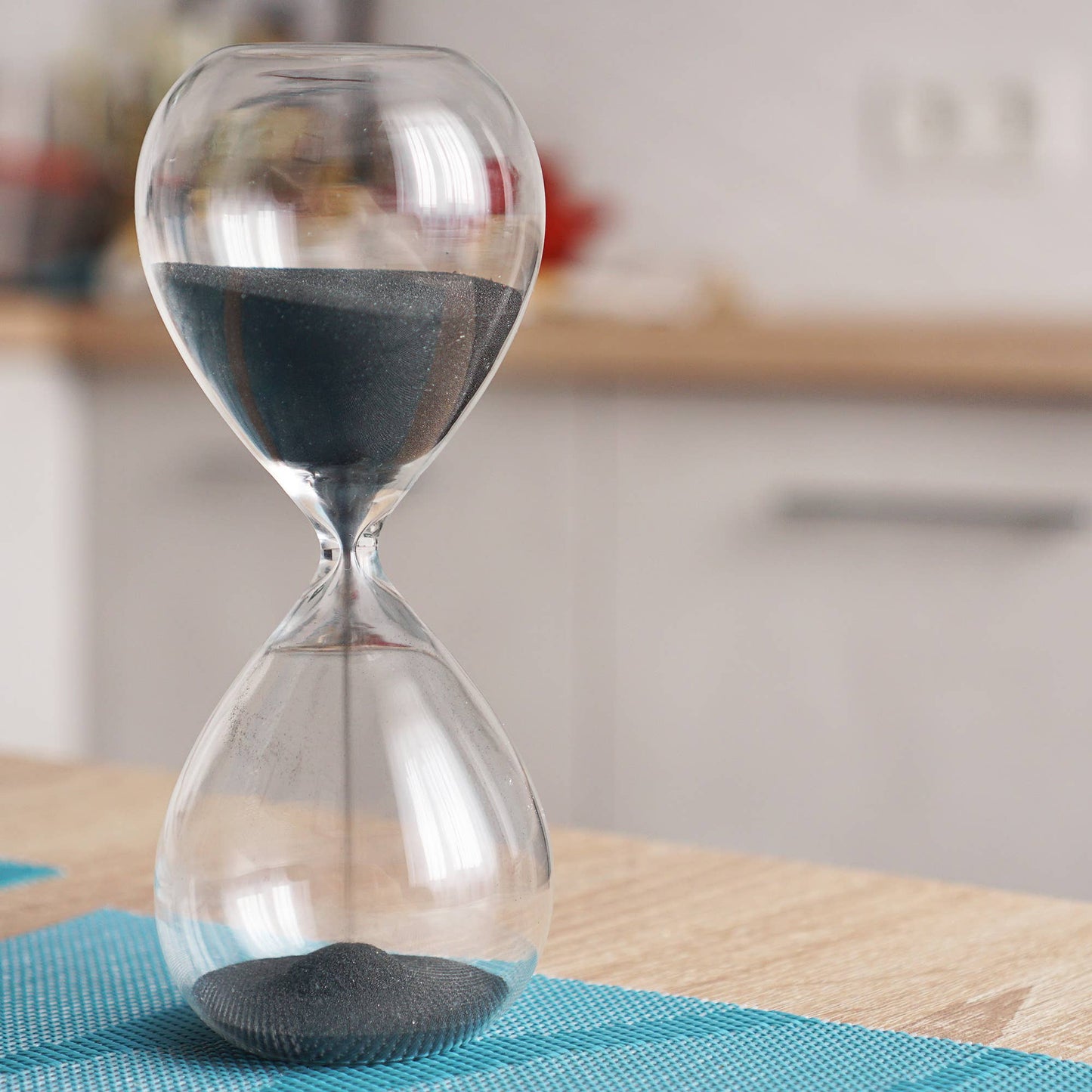 403 - Black Sand Glass Timer: Medium